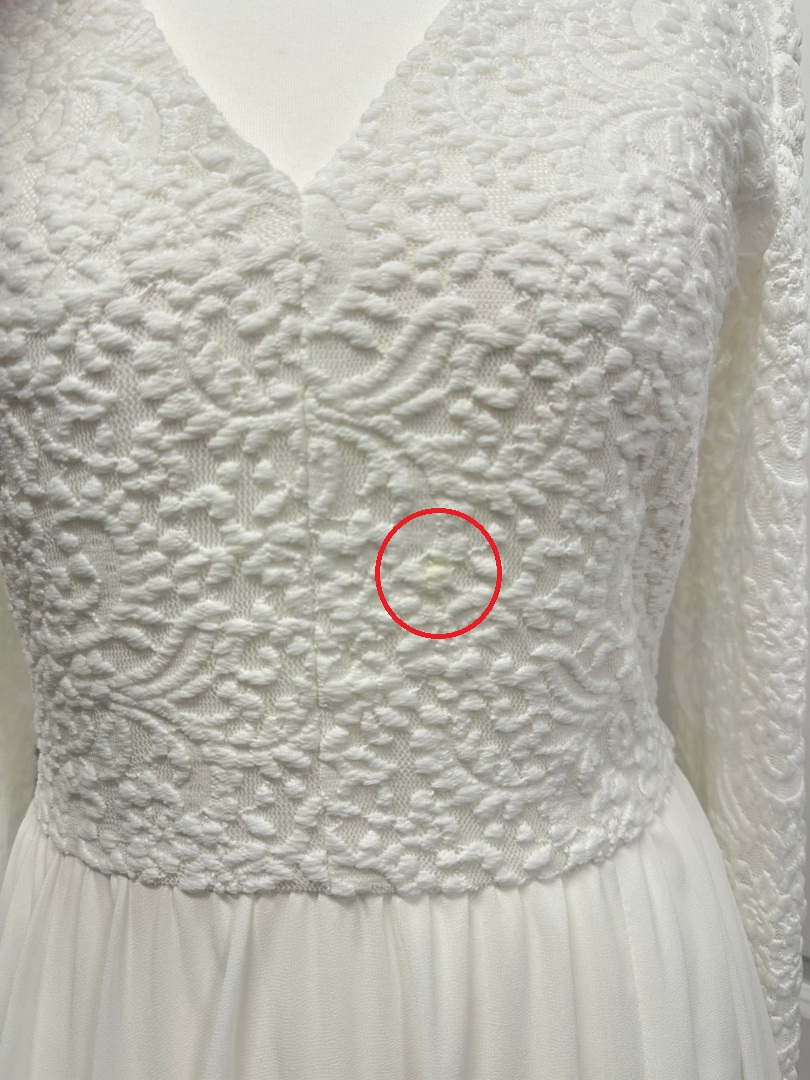 Meggy A397 - a wedding dress with a long-sleeved lace bodice and a flowing muslin skirt