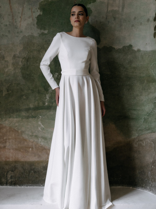 Willow - wedding dress with long sleeves and back neckline