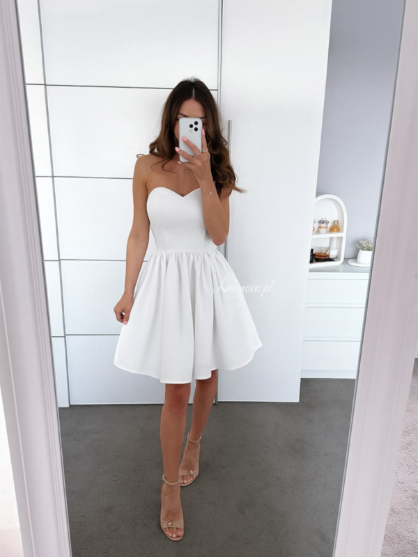 Dolly A379 - ecru mini dress with heart neckline and flared bottom