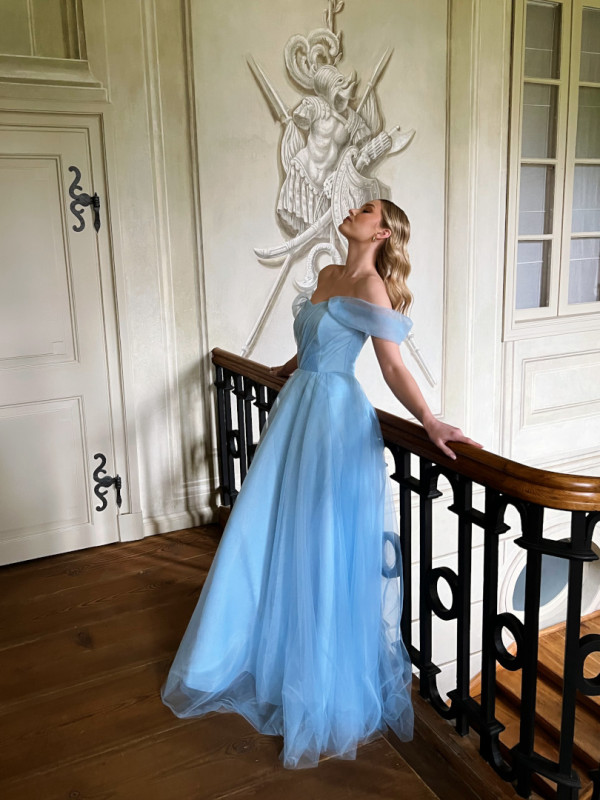 Selena - long corset tulle gown in fuchsia with falling sleeves