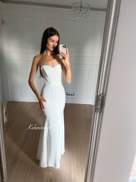 Monalisa A399 - fitted corset wedding dress in the shape of a fishnet