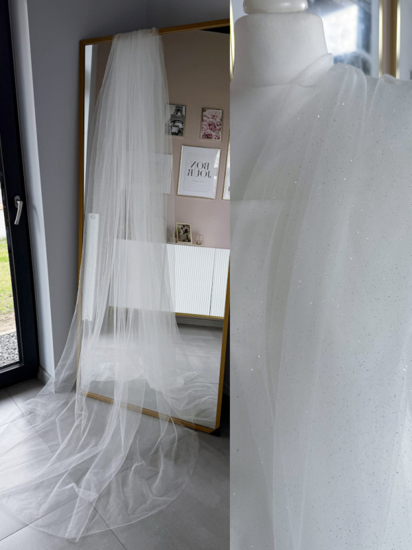 Long tulle brocade veil with smooth finish A344