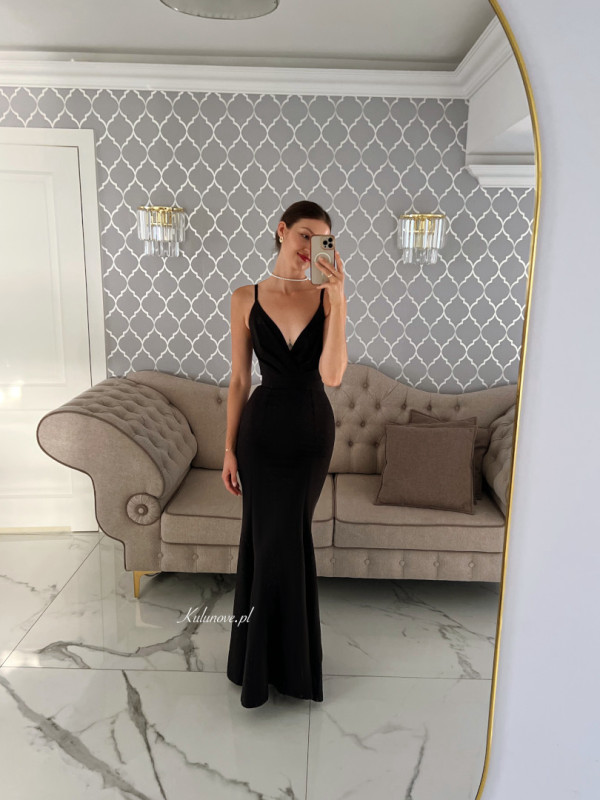 Andrea fish - black fitted strapless dress with envelope neckline