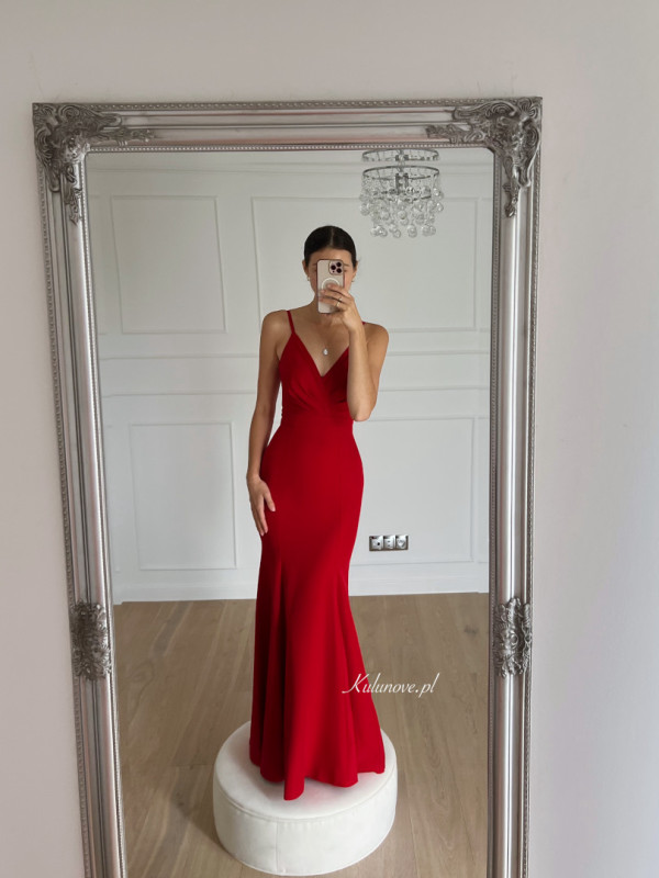 Andrea fish - red simple dress with envelope neckline with pleats