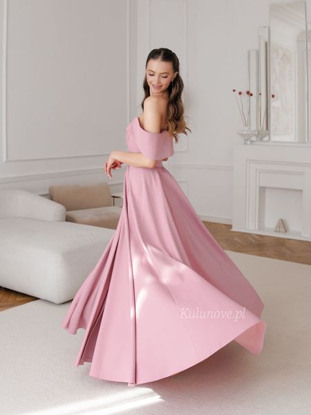 Angelina maxi - flared delicate dress in dirty pink with plunging sleeves