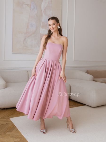 Bombshell midi - romantic corset midi dress in dirty pink with a voluminous bottom perfect for a wedding