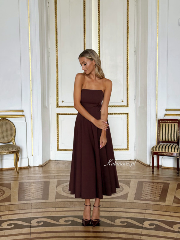 Bridget - a simple chocolate colored dress with a fitted top