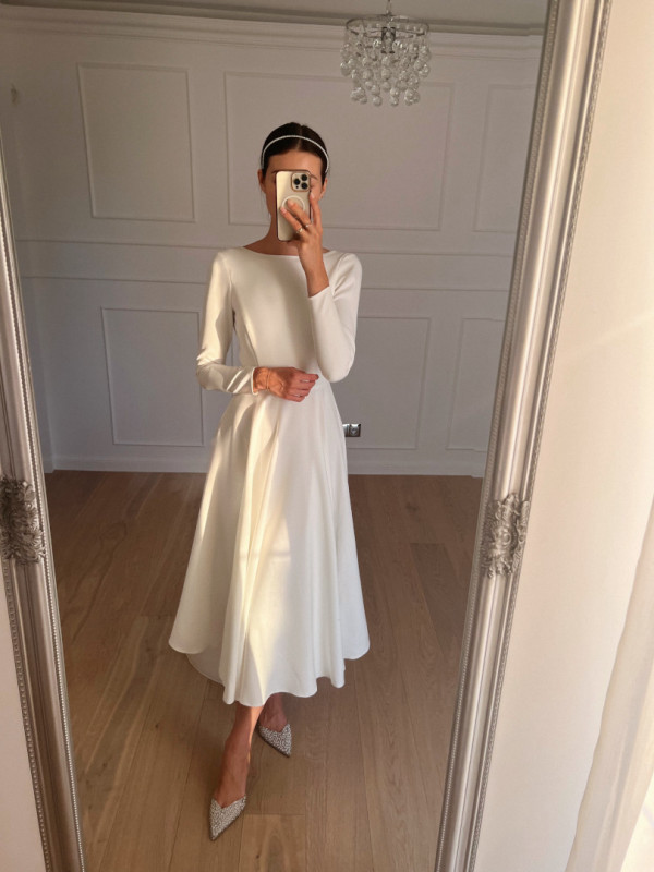 Cecilia ecru - long sleeve midi dress with deep neckline on the back