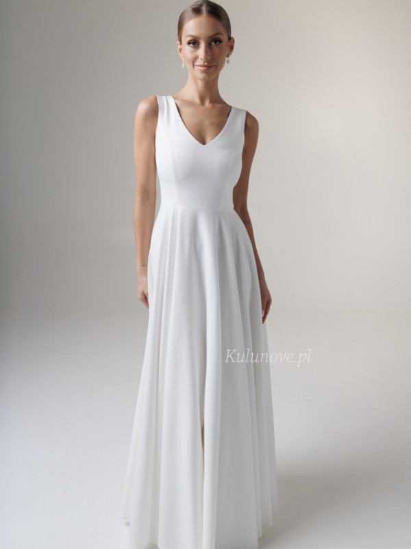 Cynthia - a classic, simple gown in cream color