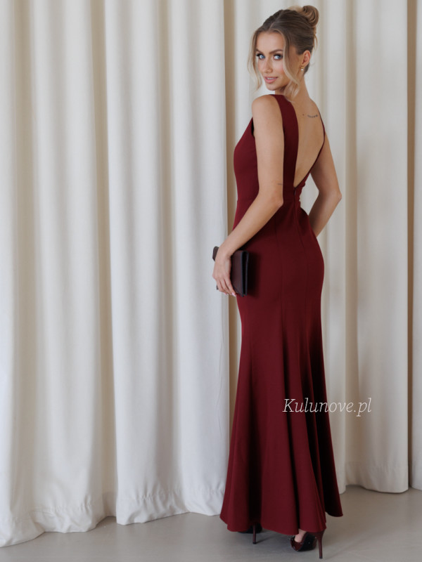 Dakota - maroon fitted dress with a striking neckline on the back