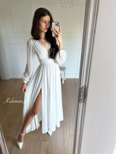 Merida - long sleeve wedding dress in boho style