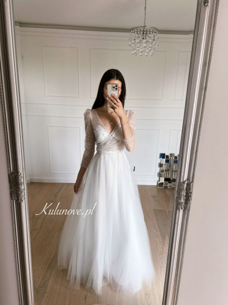 Catherine - glittering wedding dress with glamour sleeves