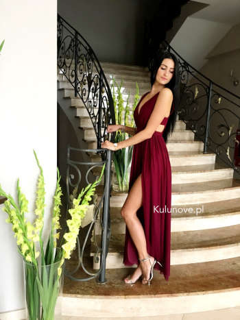 Paris maxi - maroon straight dress with leg slit