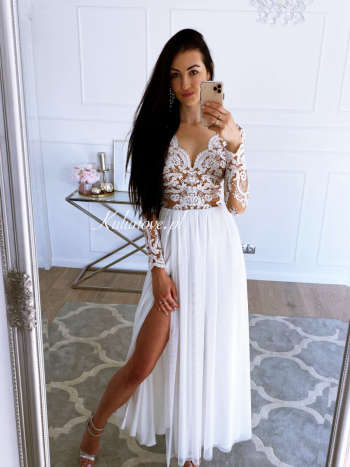 Ann - white wedding dress with beige underlay