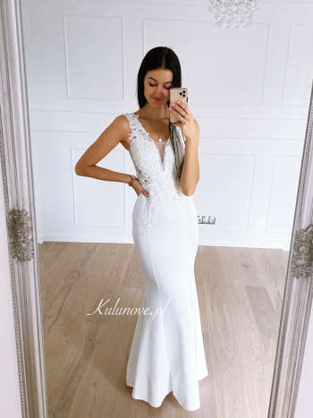 Charlotte - fitted embellished wedding dress in the shape of a fishnet