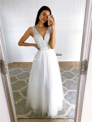 Princess - embroidered wedding dress with a princess cut tulle bottom