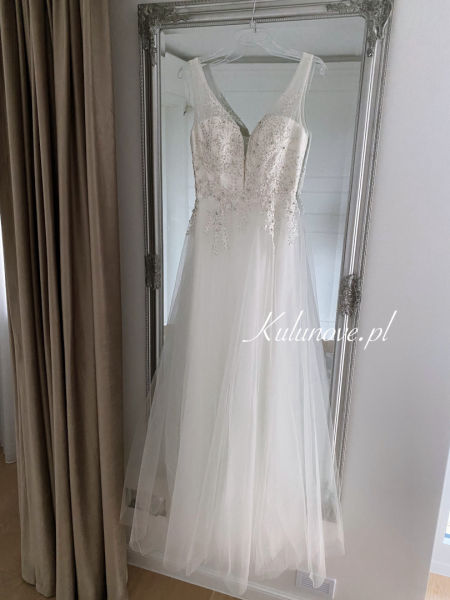 Nadine - wedding dress with tulle bottom and embellished bodice