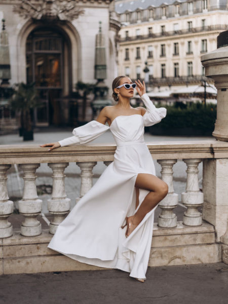 Antoinette - simple wedding dress with buffets