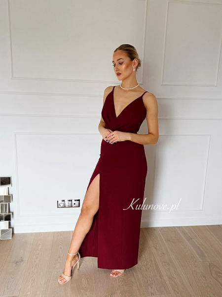 Andrea - long burgundy dress with thin straps