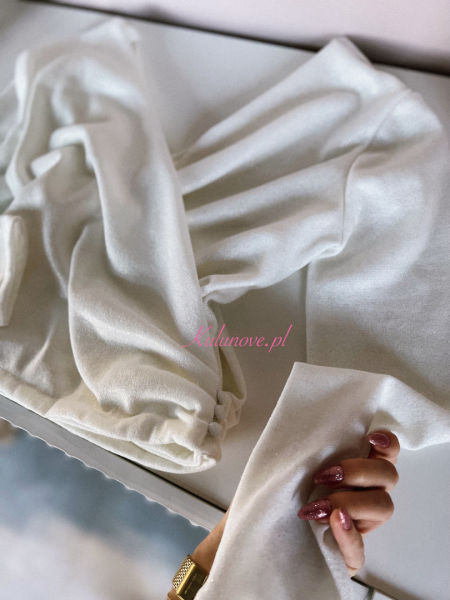 Gold-plated ecru bolero with buttons