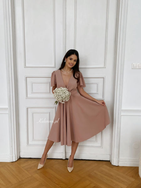 Jennifer - knee-length dress with covered shoulders in dirty pink