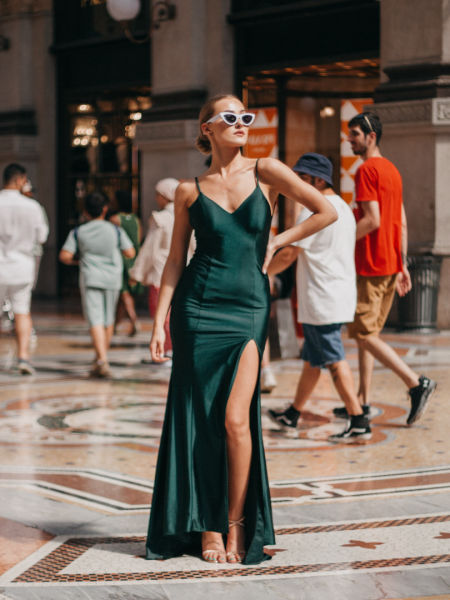 Milano - long gown with deep back neckline in elegant green