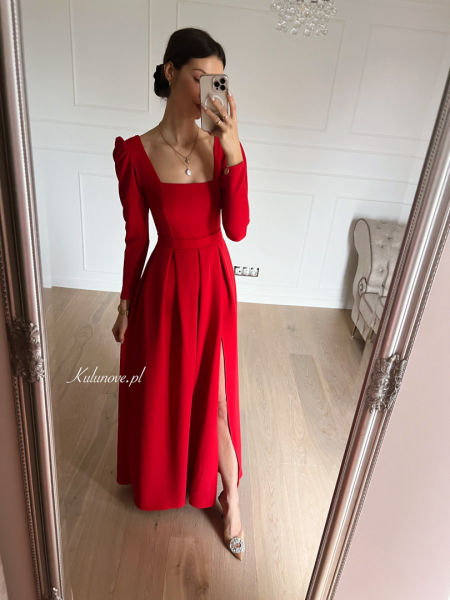 Bonita - red long sleeve maxi dress with caro neckline