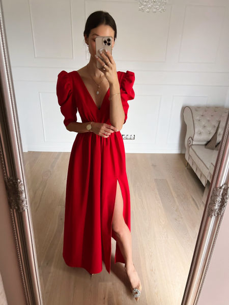 Laurell - long red dress with crease