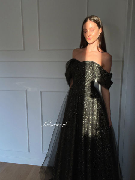 Selena PREMIUM - black tulle princess style ball gown with glitter and drop sleeves