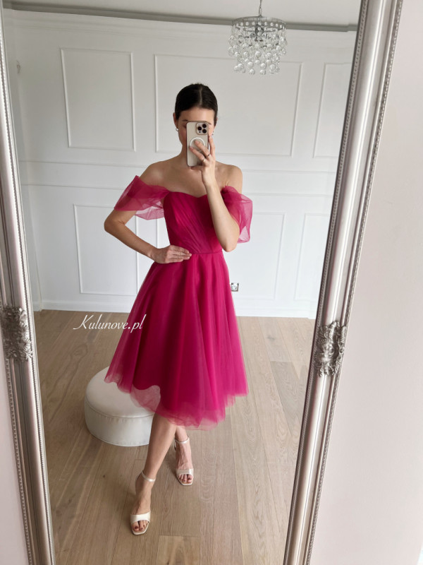 Selena - tulle midi dress with falling sleeves in fuchsia color