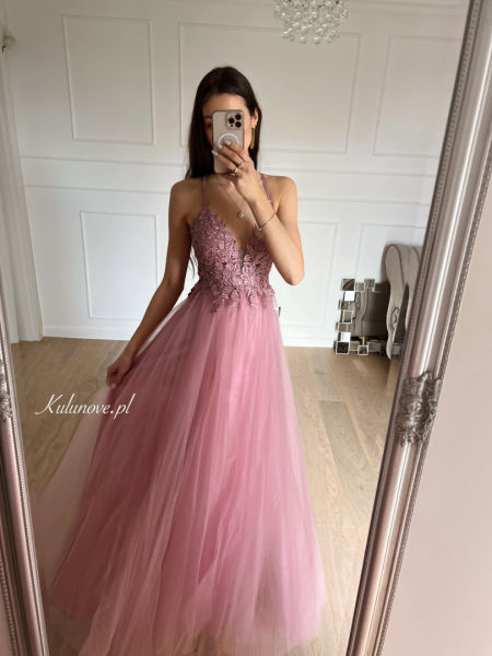 Lucy - airy tulle gown with shiny top in dirty pink color
