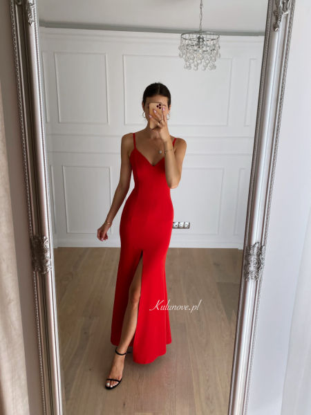 Mirabella - fish-shaped maxi dress with a neckline on the back