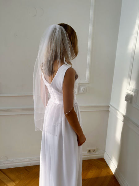 Snow white short wedding veil with crystals at the end