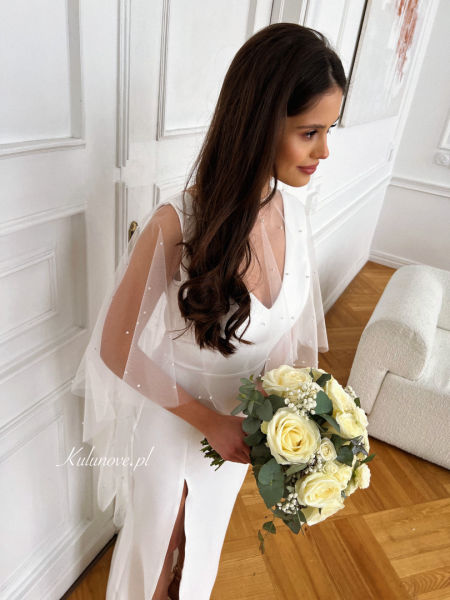 Tulle wedding cape with pearls