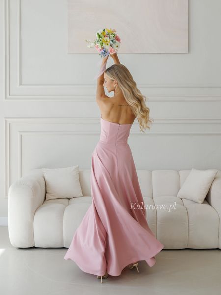 Hannah - a long, dusty pink dress with a plain top