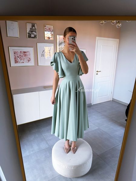 Isabella - flared midi length dress with butterfly sleeves