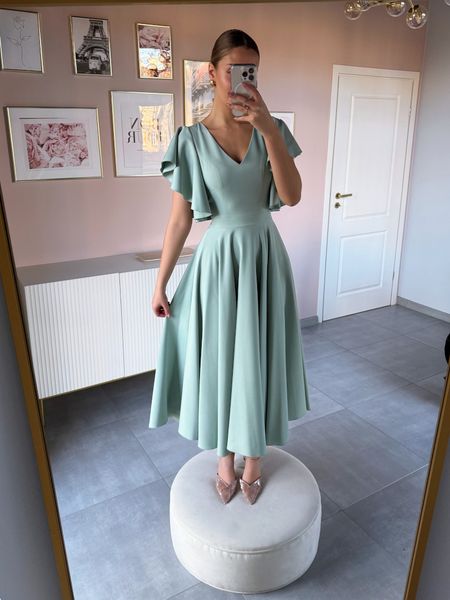 Isabella - flared midi length dress with butterfly sleeves