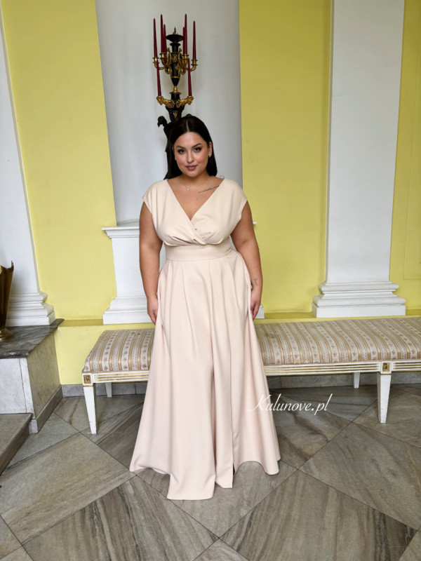 Jolie maxi - light beige maxi dress covering the shoulders