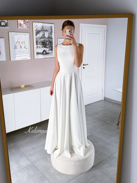 Jules - flared wedding maxi dress in ecru color with deep cutout on the back and built-in front
