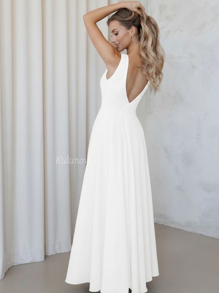 Jules - flared wedding maxi dress in ecru color with deep cutout on the back and built-in front