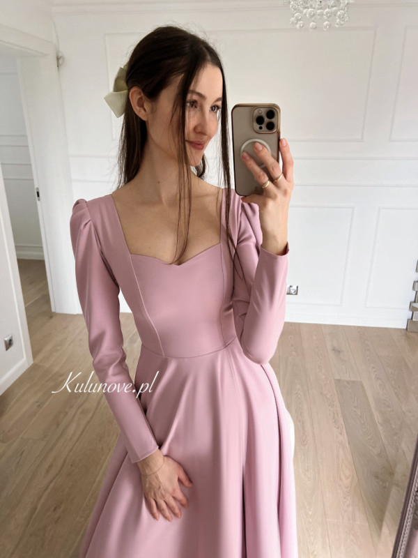 Julia - pink long retro style dress with long sleeve buffets