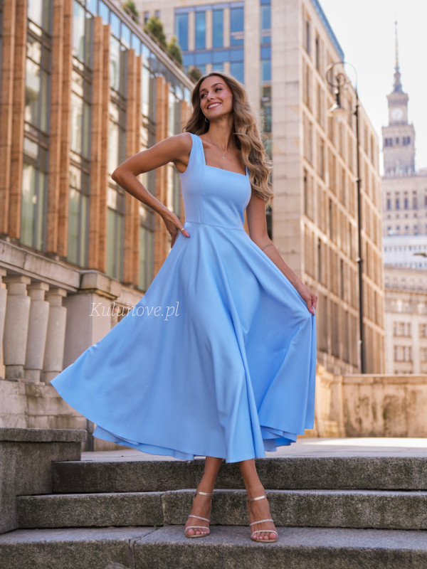 Karlie midi - blue midi dress with karo neckline and wide straps