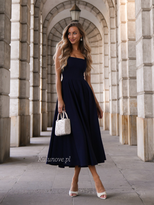 Karlie midi - navy blue strapless midi dress with square neckline