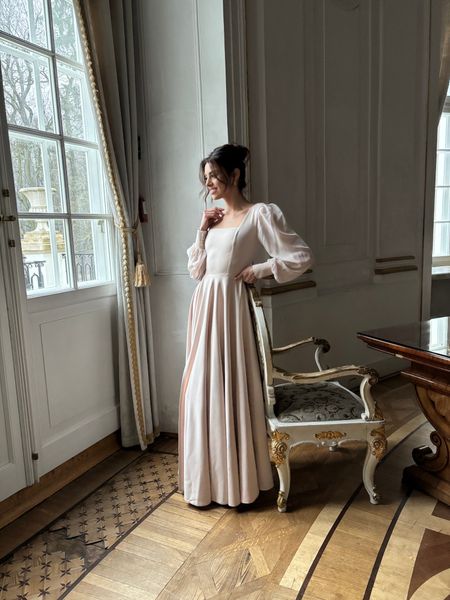 Lea A397 - light beige spread dress with elegant crimson neckline and chiffon sleeves