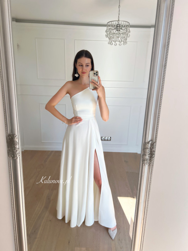 Love - minimalist one shoulder wedding dress with a flared bottom