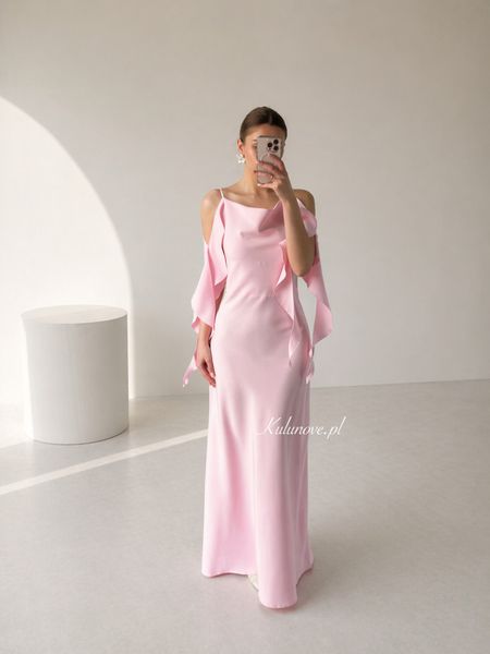 Nebraska - romantic maxi dress in powder pink with striking airy sashes