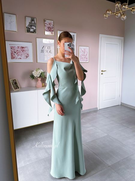 Nebraska - long dress in sage color with decorative wavy sashes