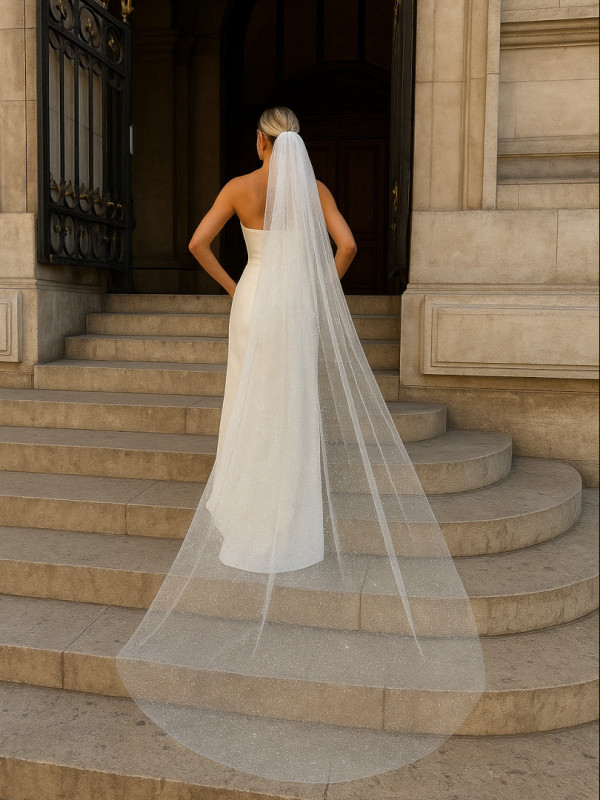 Long tulle brocade veil with a smooth finish