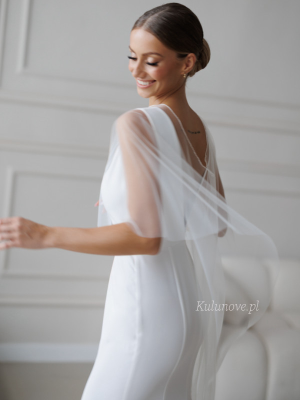 Smooth asymmetrical wedding cape