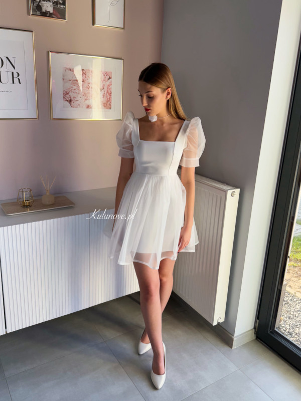 Pin-up girl - short airy flared dress with buffets